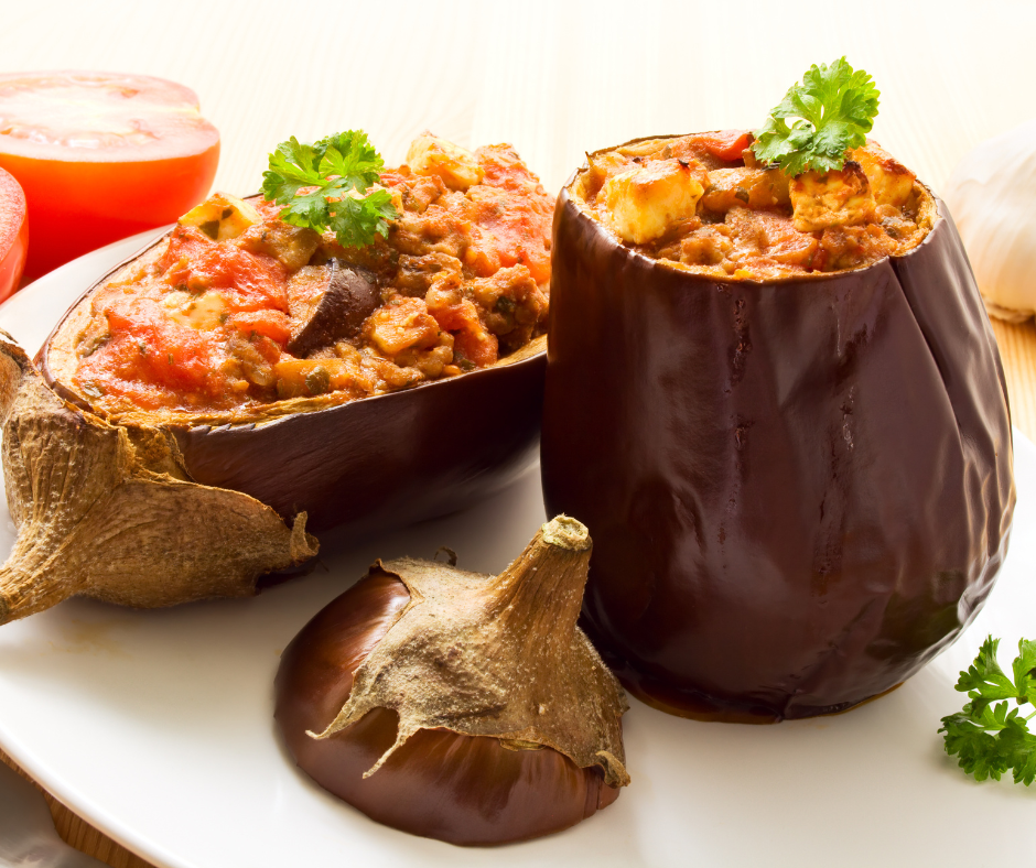 Gefüllte Aubergine mit Rinderhack, Tomaten und Parmesan